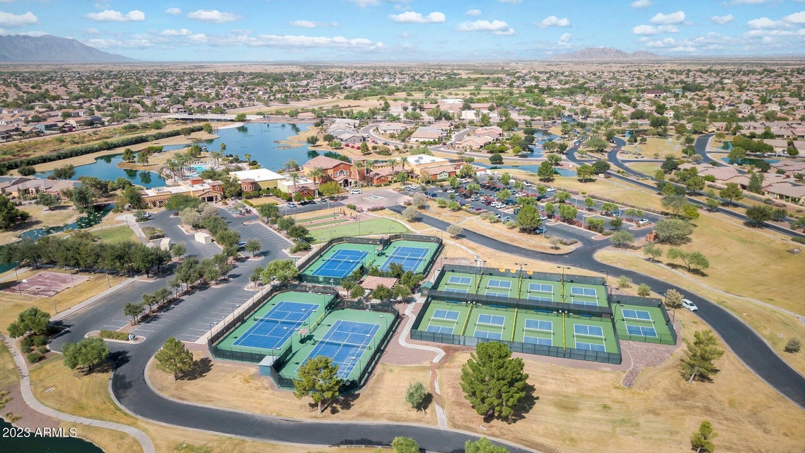 Selling a Guard-Gated Scottsdale Home — Access, HOA, and Marketing